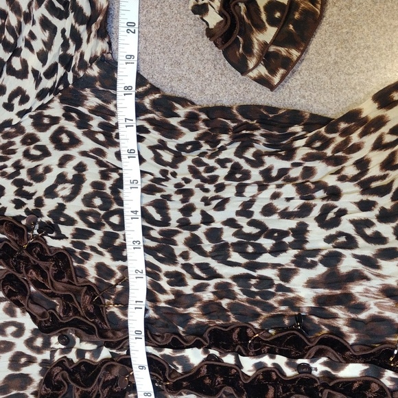 🖤Vintage Leopard Ruffle Accordion Top with Beads - Picture 11 of 15